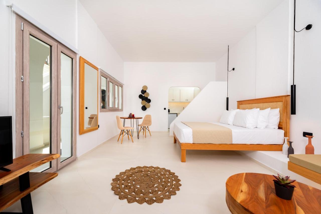 Gervi Suites サントリーニ エクステリア 写真